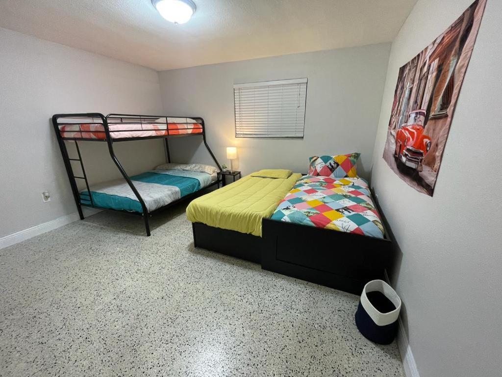 Sleeps 8, Havana Nights In Miami Apartment Екстериор снимка