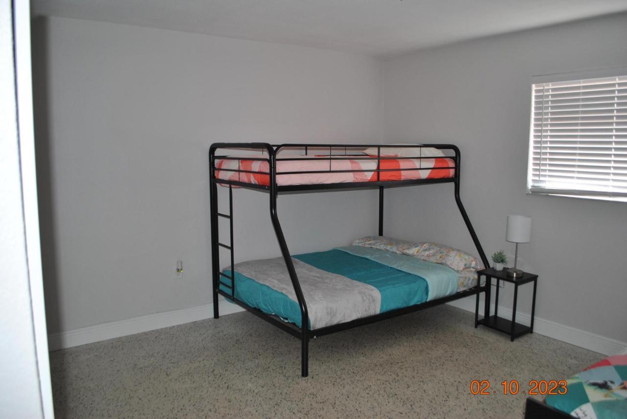 Sleeps 8, Havana Nights In Miami Apartment Екстериор снимка