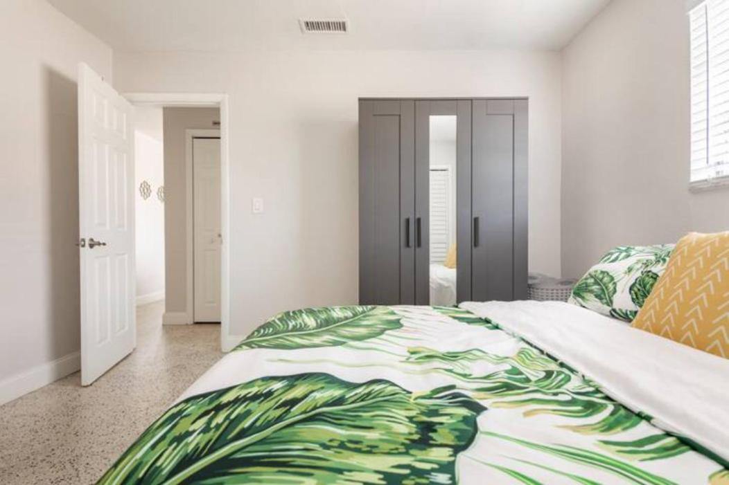 Sleeps 8, Havana Nights In Miami Apartment Екстериор снимка